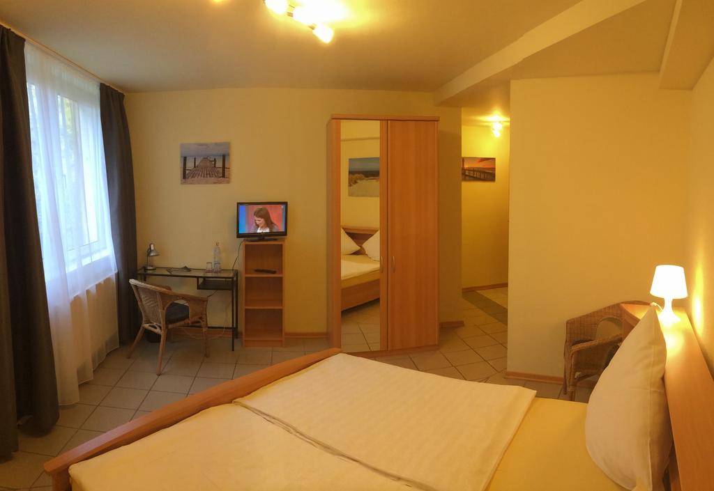 Hotel Reesenhof Witten Room photo